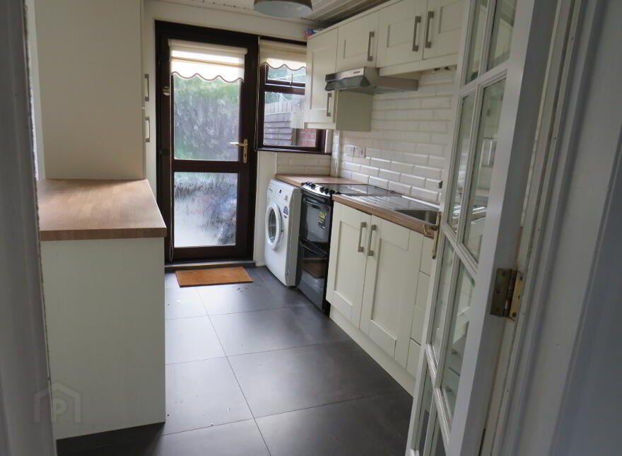44 Hollymount, Belfast, BT10 0GN