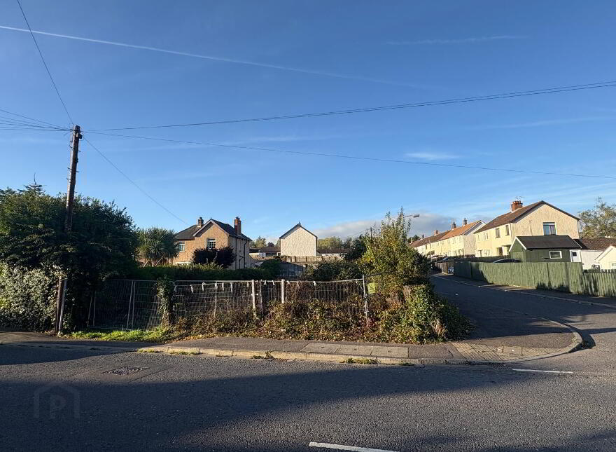 121 Comber Road, Dundonald, BT16 2BT
