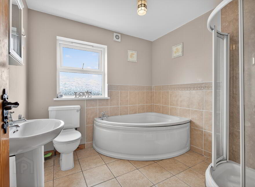 71 Carclinty Road, Cullybackey, Ballymena, BT42 1PJ