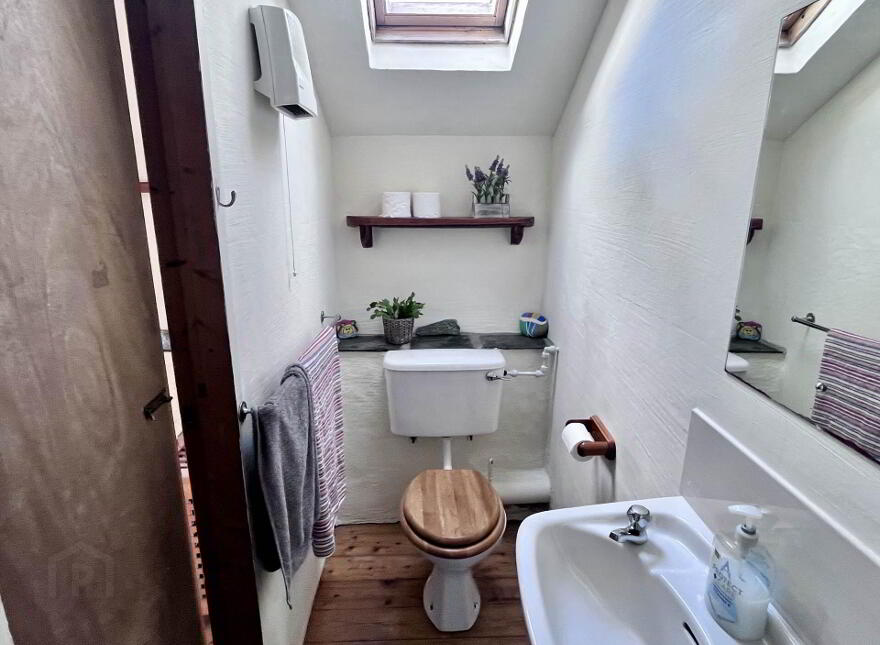 The Poets House, Cloncorban, Rossmore, Clonakilty, P85RY74