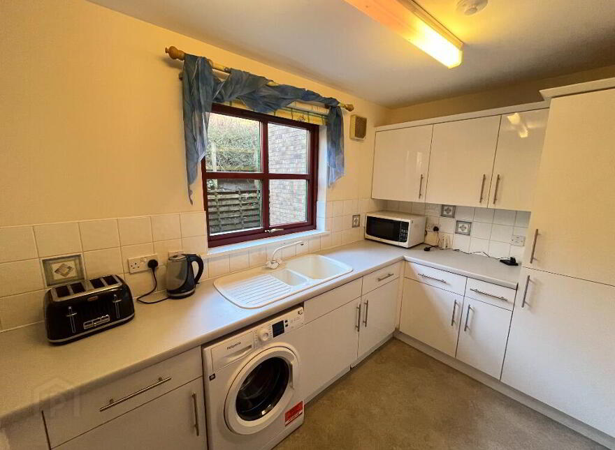 2 Werberside Mews, Fettes, Edinburgh, EH4 1SW