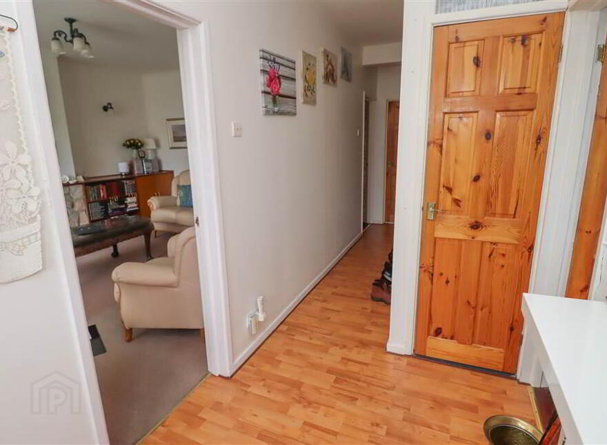 8 Canberra Gardens, Dundonald, Belfast, BT16 1JY