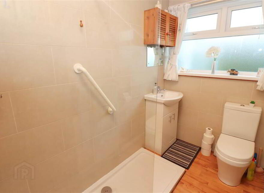 8 Canberra Gardens, Dundonald, Belfast, BT16 1JY