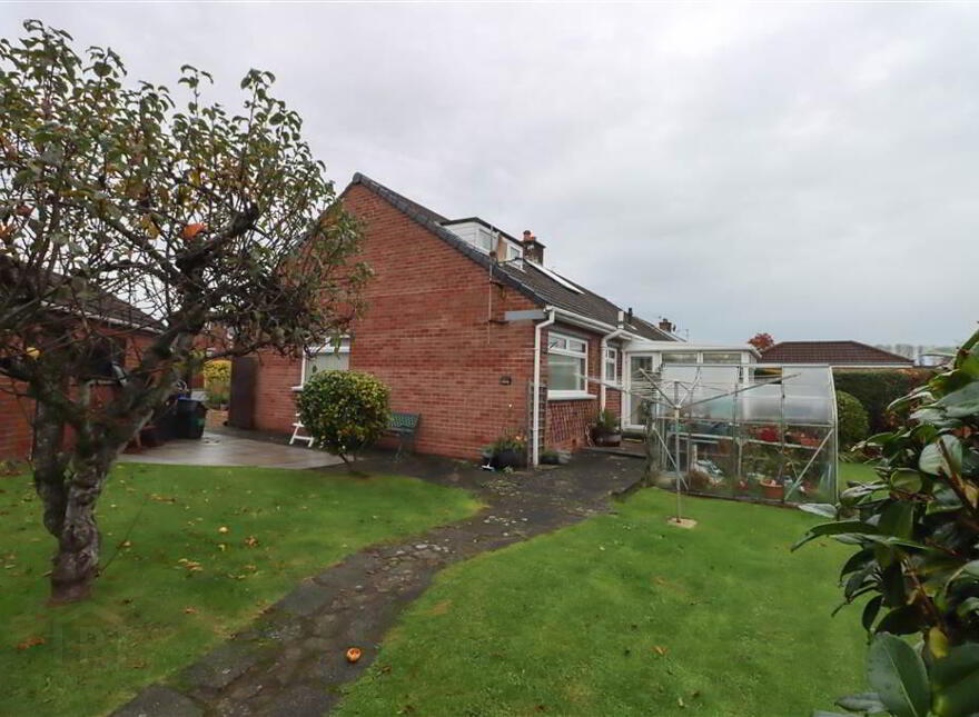 8 Canberra Gardens, Dundonald, Belfast, BT16 1JY