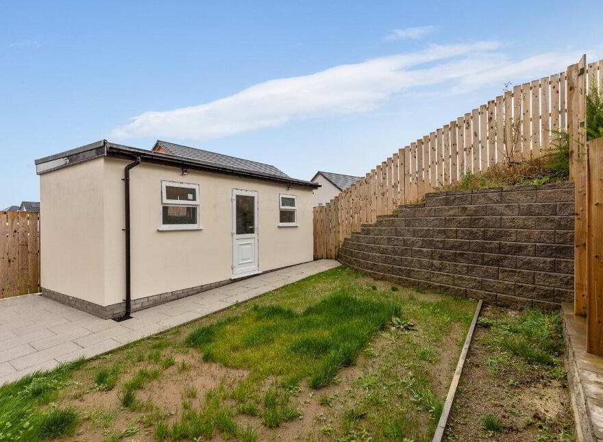 6 Mealough Gardens, Carryduff, Belfast, BT8 8SN
