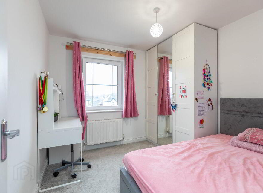 6 Mealough Gardens, Carryduff, Belfast, BT8 8SN