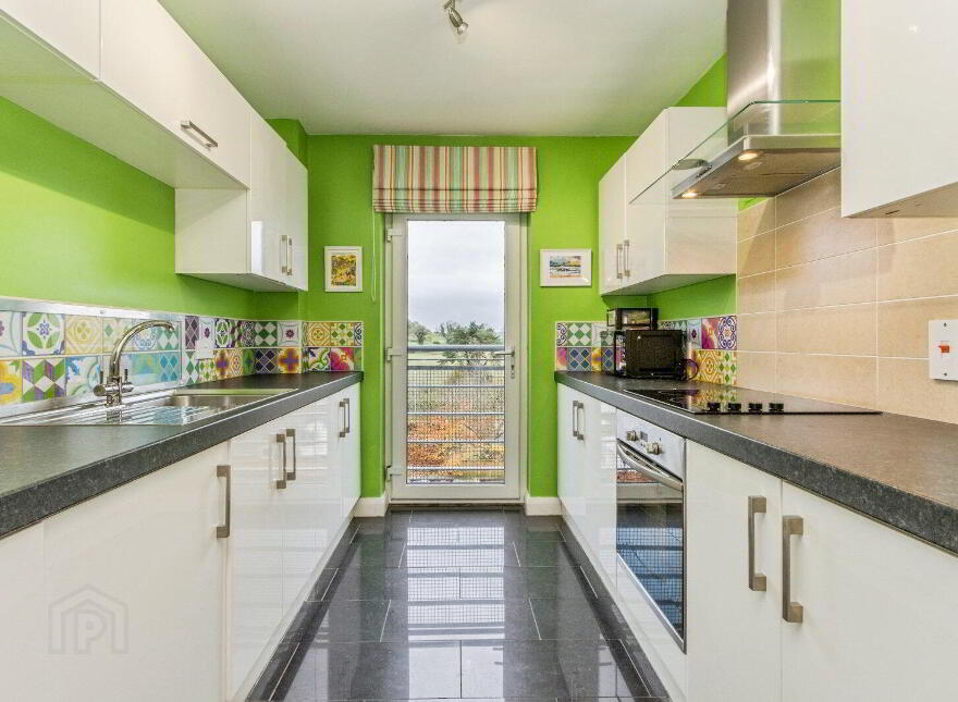 27 Woodbrook Green, Lisburn, BT28 2ZJ