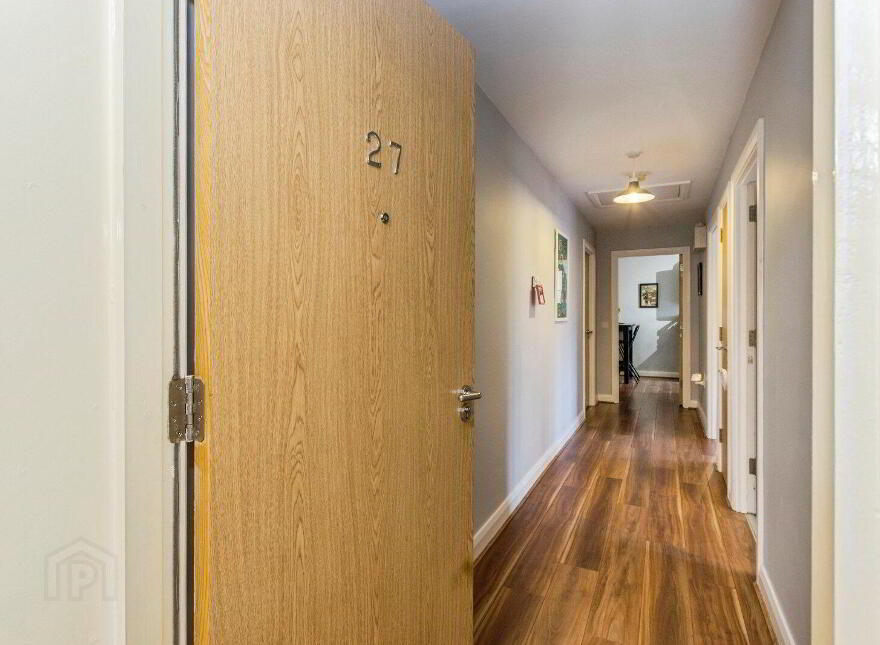 27 Woodbrook Green, Lisburn, BT28 2ZJ