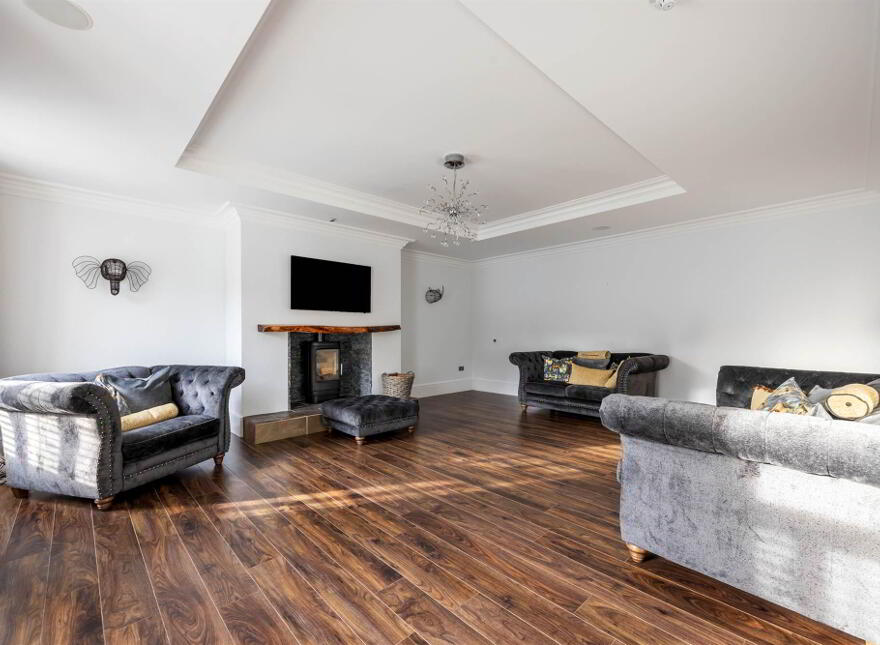 38 Ballymenoch Road, Holywood, BT18 0HN