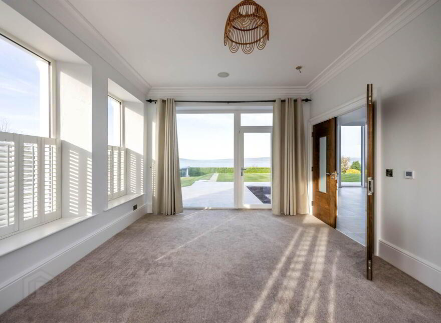 38 Ballymenoch Road, Holywood, BT18 0HN