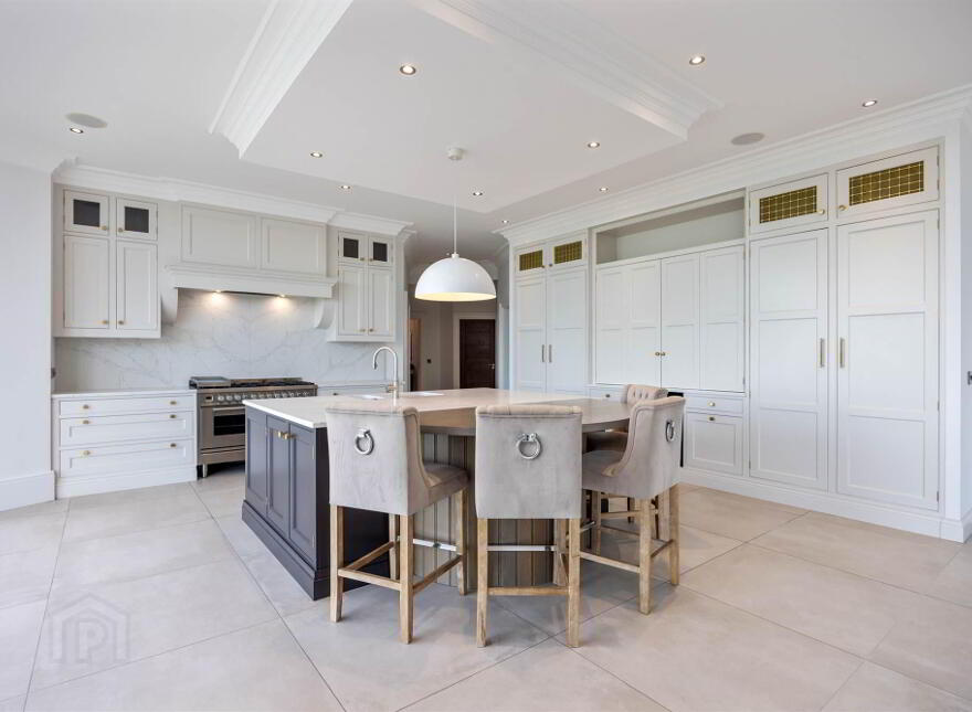 38 Ballymenoch Road, Holywood, BT18 0HN