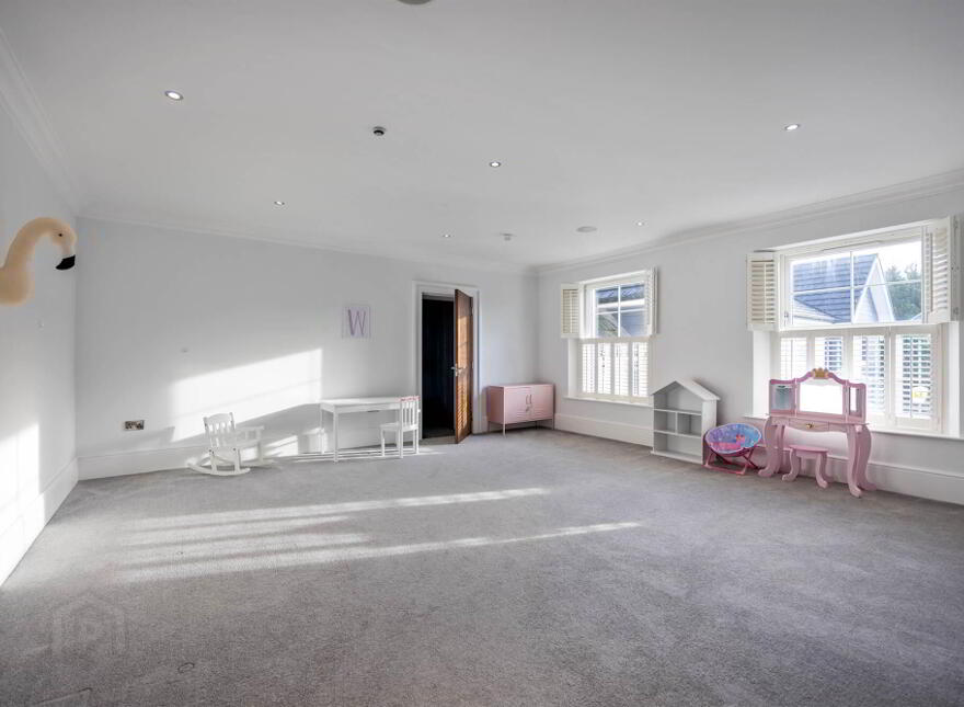38 Ballymenoch Road, Holywood, BT18 0HN