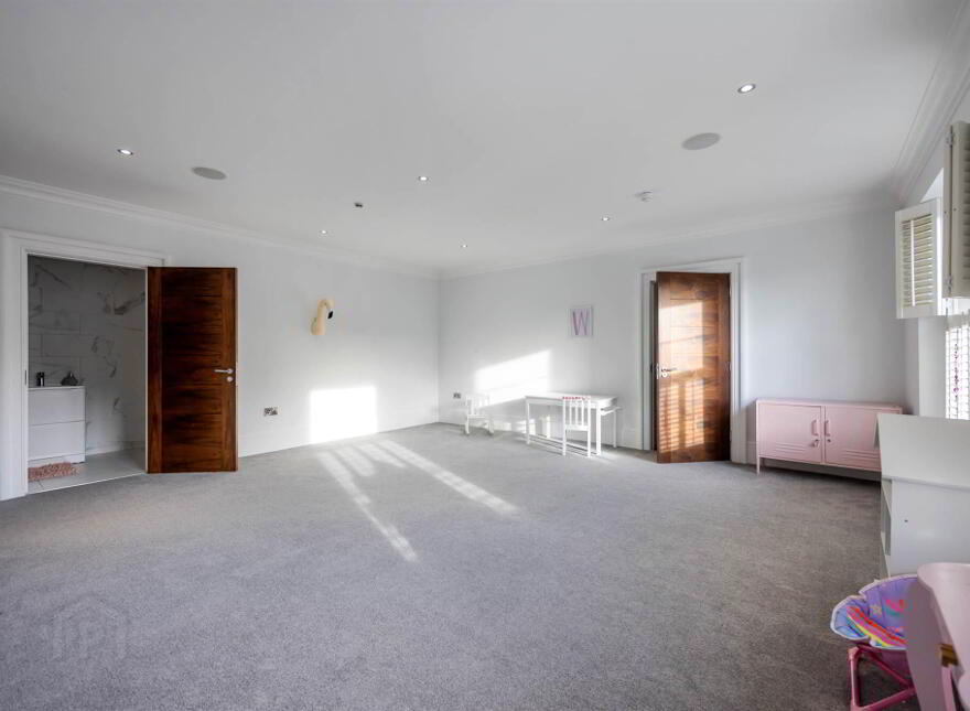 38 Ballymenoch Road, Holywood, BT18 0HN