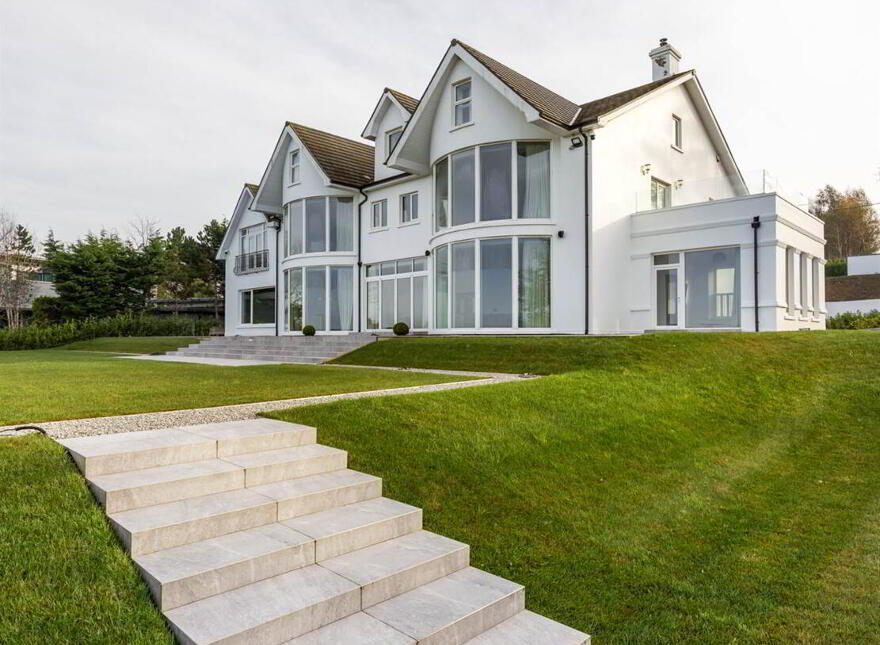 38 Ballymenoch Road, Holywood, BT18 0HN