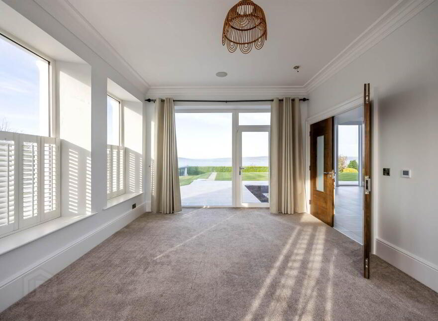 38 Ballymenoch Road, Holywood, BT18 0HN