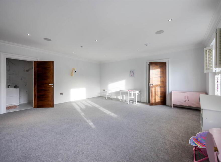 38 Ballymenoch Road, Holywood, BT18 0HN
