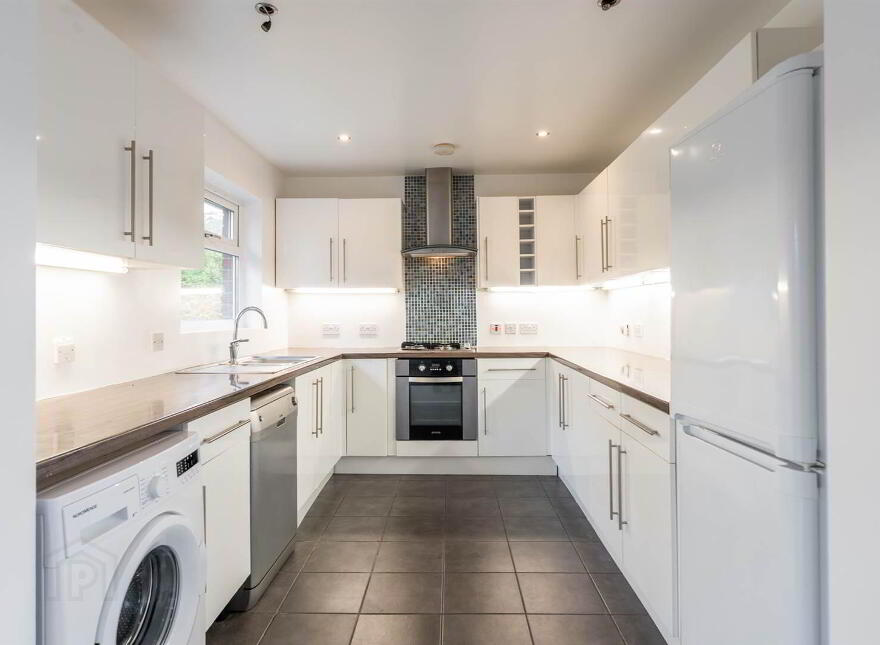 2 Glenview Road, Holywood, BT18 0PU