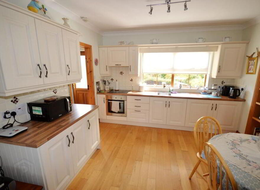 Loughcrillan Road, Loughcrillan, Glenties, F94YY36
