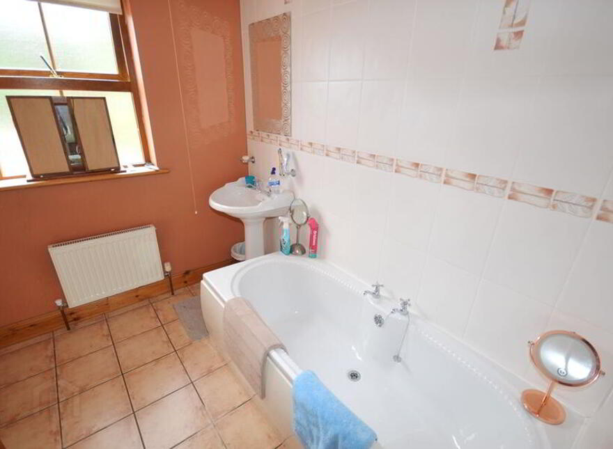 Loughcrillan Road, Loughcrillan, Glenties, F94YY36