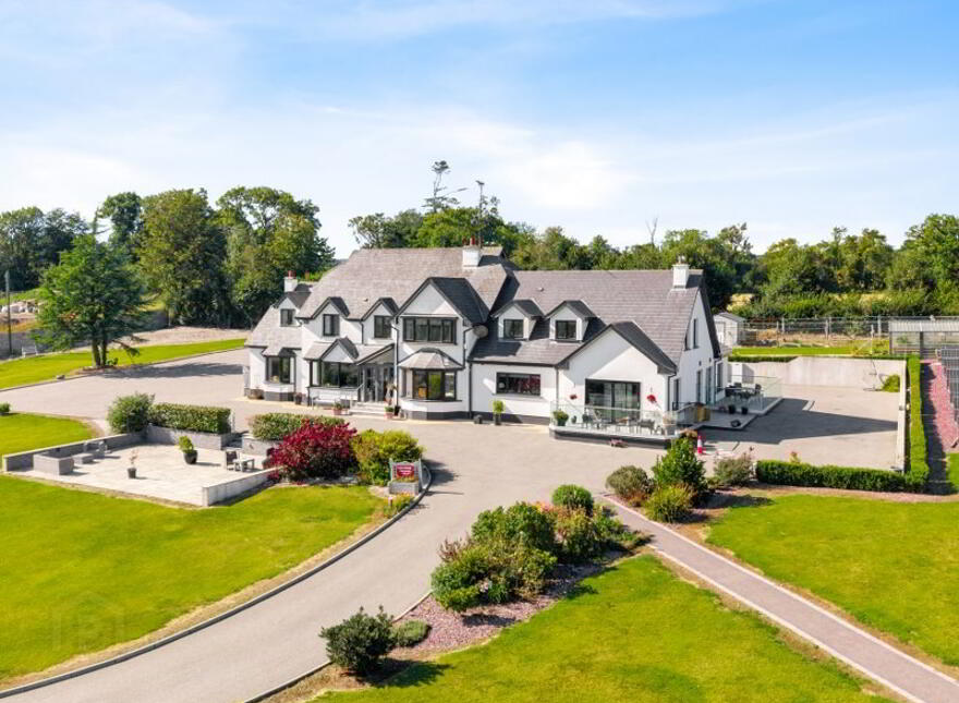 Railway House, Arklow Road, Gorey, Y25E6H3