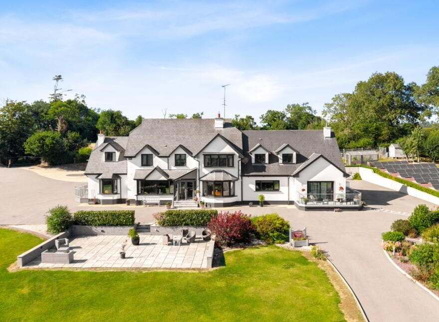 Railway House, Arklow Road, Gorey, Y25E6H3
