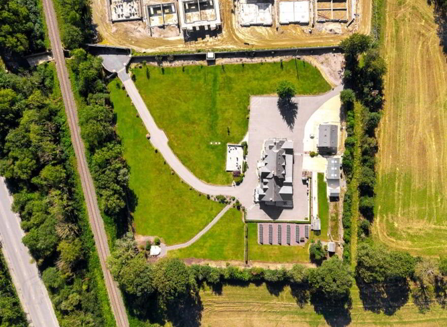 Railway House, Arklow Road, Gorey, Y25E6H3