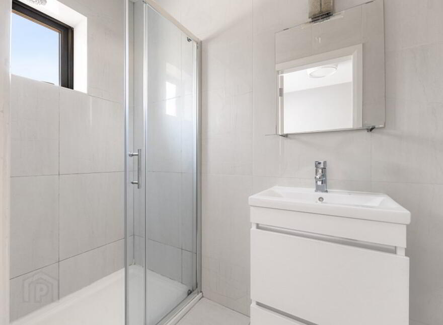 Railway House, Arklow Road, Gorey, Y25E6H3