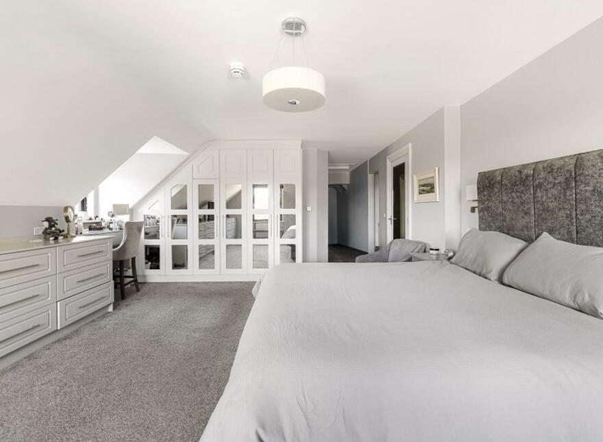 Railway House, Arklow Road, Gorey, Y25E6H3