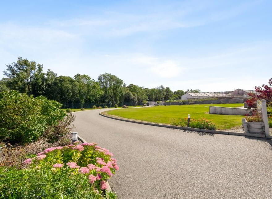 Railway House, Arklow Road, Gorey, Y25E6H3