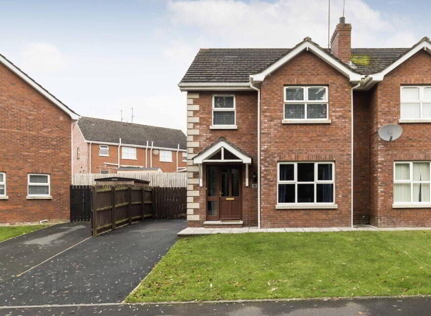 42 Moss View, Waringstown, BT66 7LL