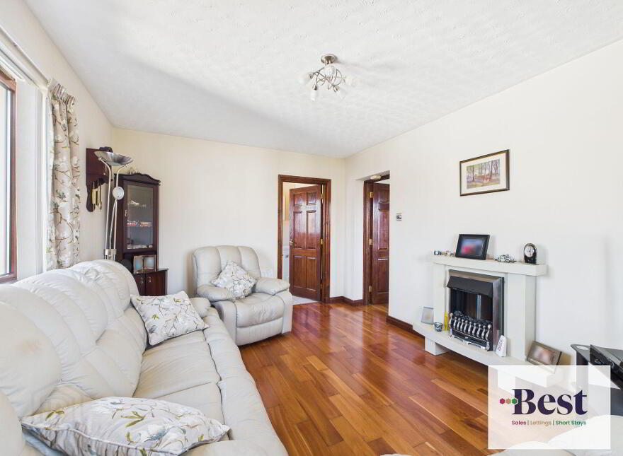 4 Inver Heights, Larne, BT40 3AR