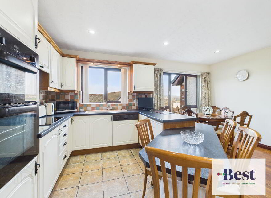 4 Inver Heights, Larne, BT40 3AR