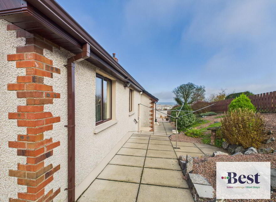 4 Inver Heights, Larne, BT40 3AR