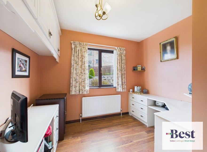 4 Inver Heights, Larne, BT40 3AR