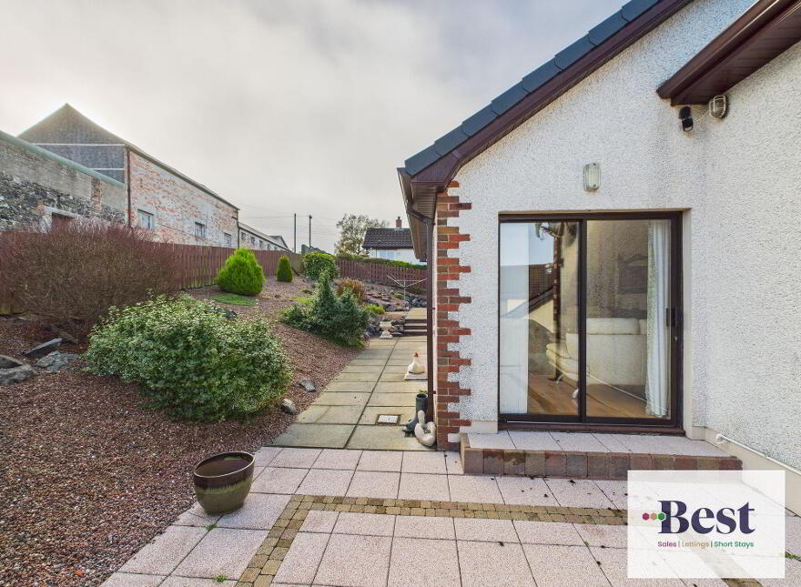 4 Inver Heights, Larne, BT40 3AR