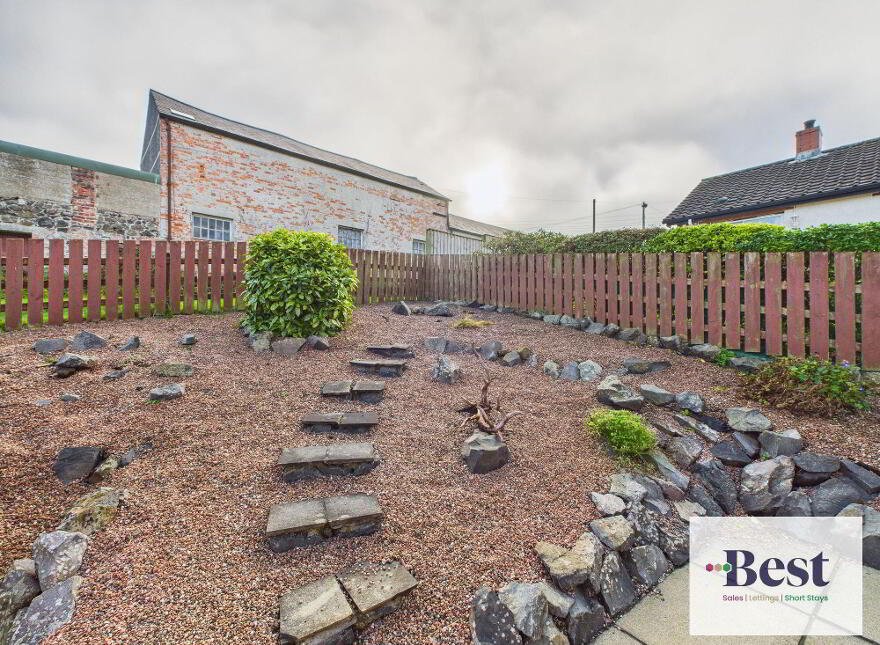 4 Inver Heights, Larne, BT40 3AR