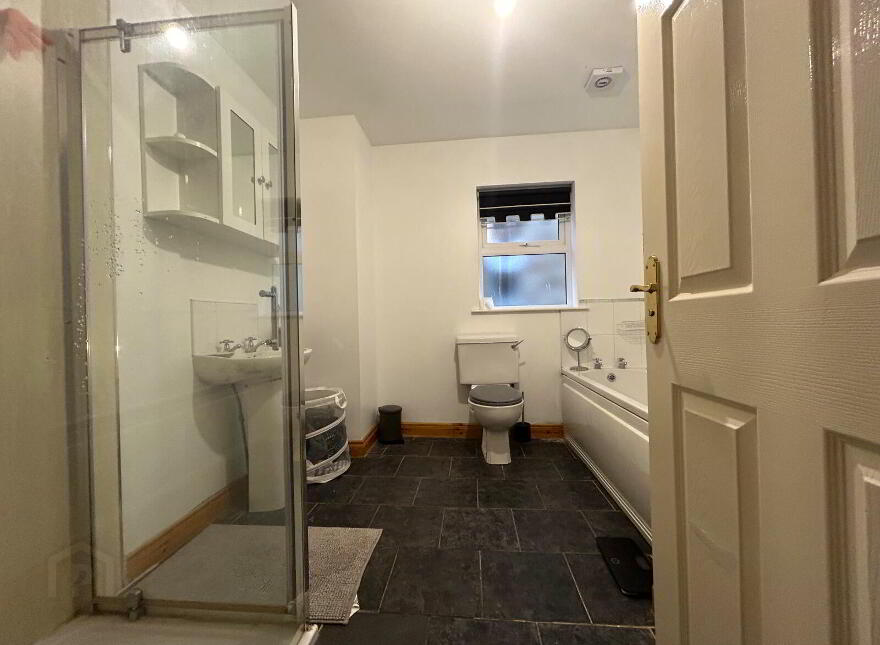 47 Rossdale, Ballymena, BT42 2SA