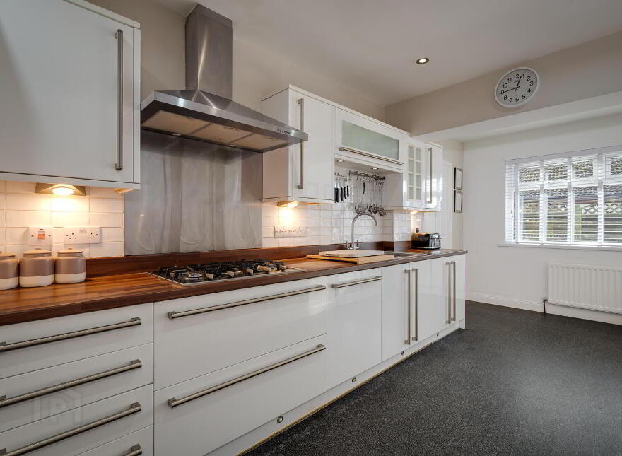 6 Croft Close, Holywood, BT18 0PG