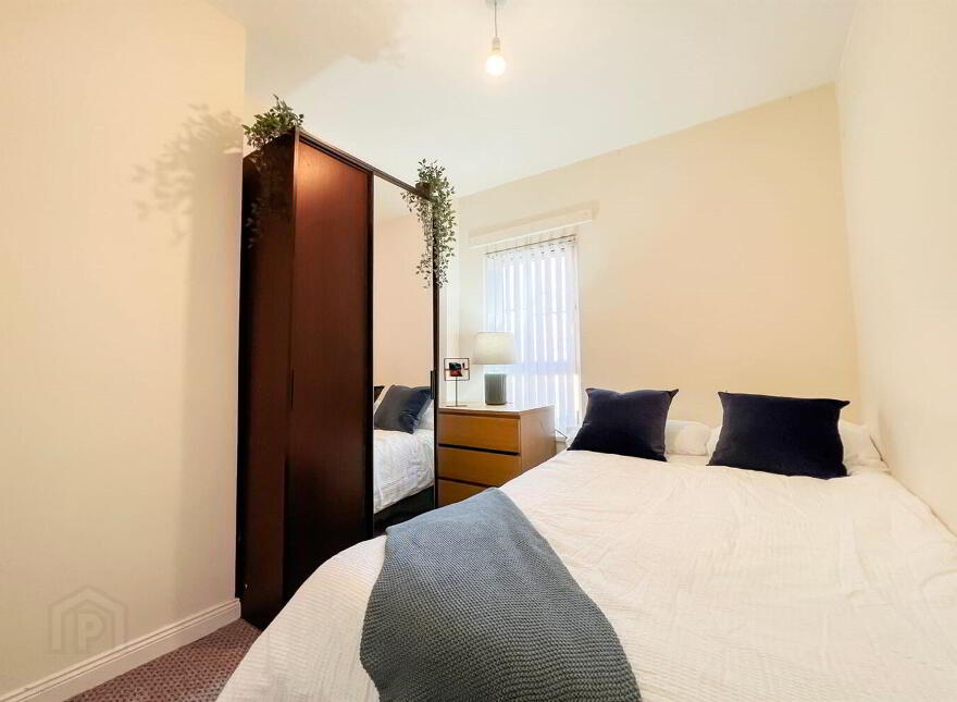 Room 2, 40 Nansen Street, Belfast, BT12 6AT