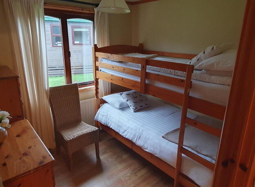 Cabin, 17 Mulroy Bay Resort, Kerrykeel