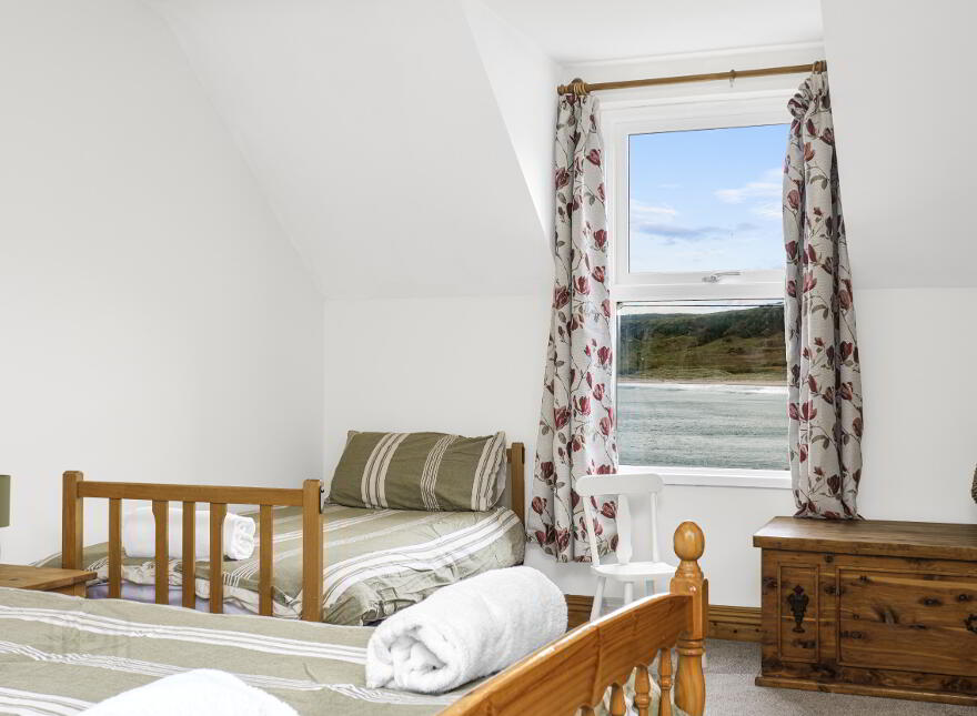 Rosneath Cottage, 24 Portbradden Road, Bushmills, BT57 8TA