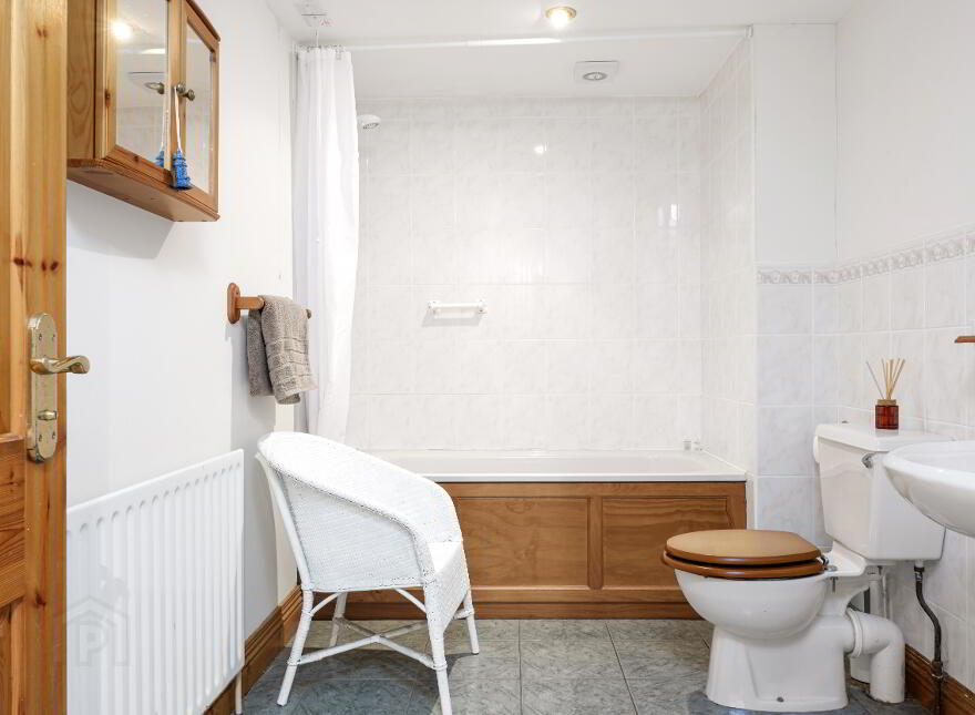 Rosneath Cottage, 24 Portbradden Road, Bushmills, BT57 8TA
