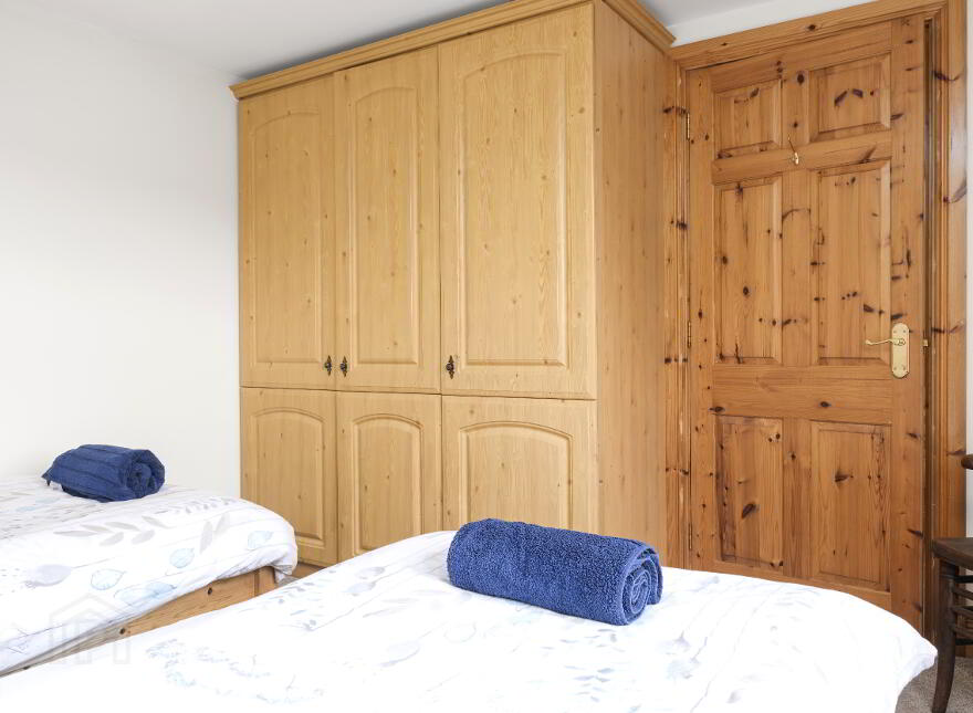 Rosneath Cottage, 24 Portbradden Road, Bushmills, BT57 8TA