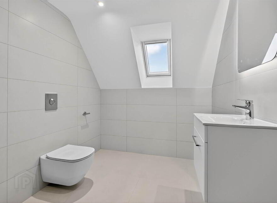 2 Ormiston Park, Belfast, BT4 3JT