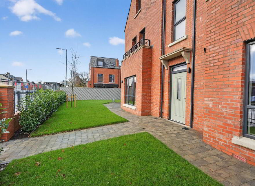 2 Ormiston Park, Belfast, BT4 3JT