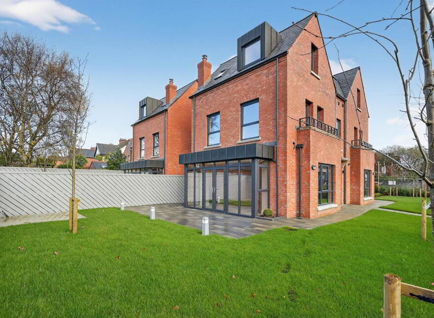 2 Ormiston Park, Belfast, BT4 3JT