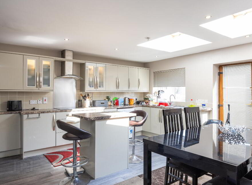 92 Hornbeam Road, Dunmurry, Belfast, BT17 9DN