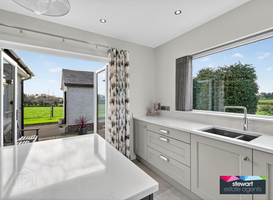 48 Springhill Road, Lurgan, Magheralin, BT66 7JL