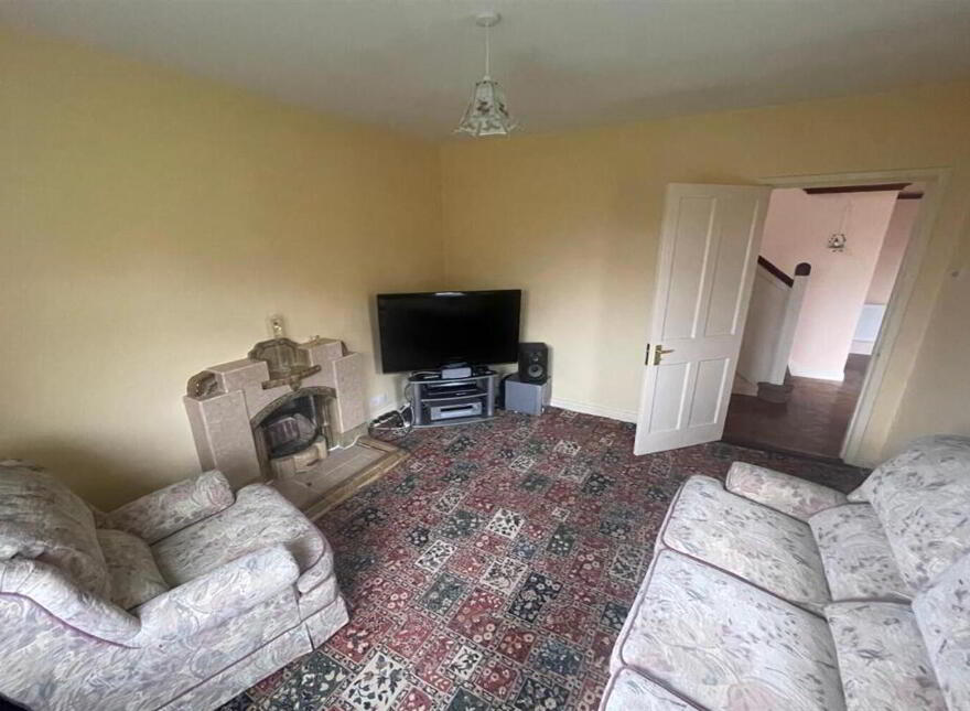 8 Woodvale Avenue, Hospital Road, Omagh, BT79 0AU