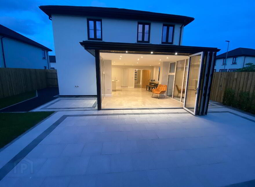40 Tollymore Brae, Newcastle, BT33 0GT